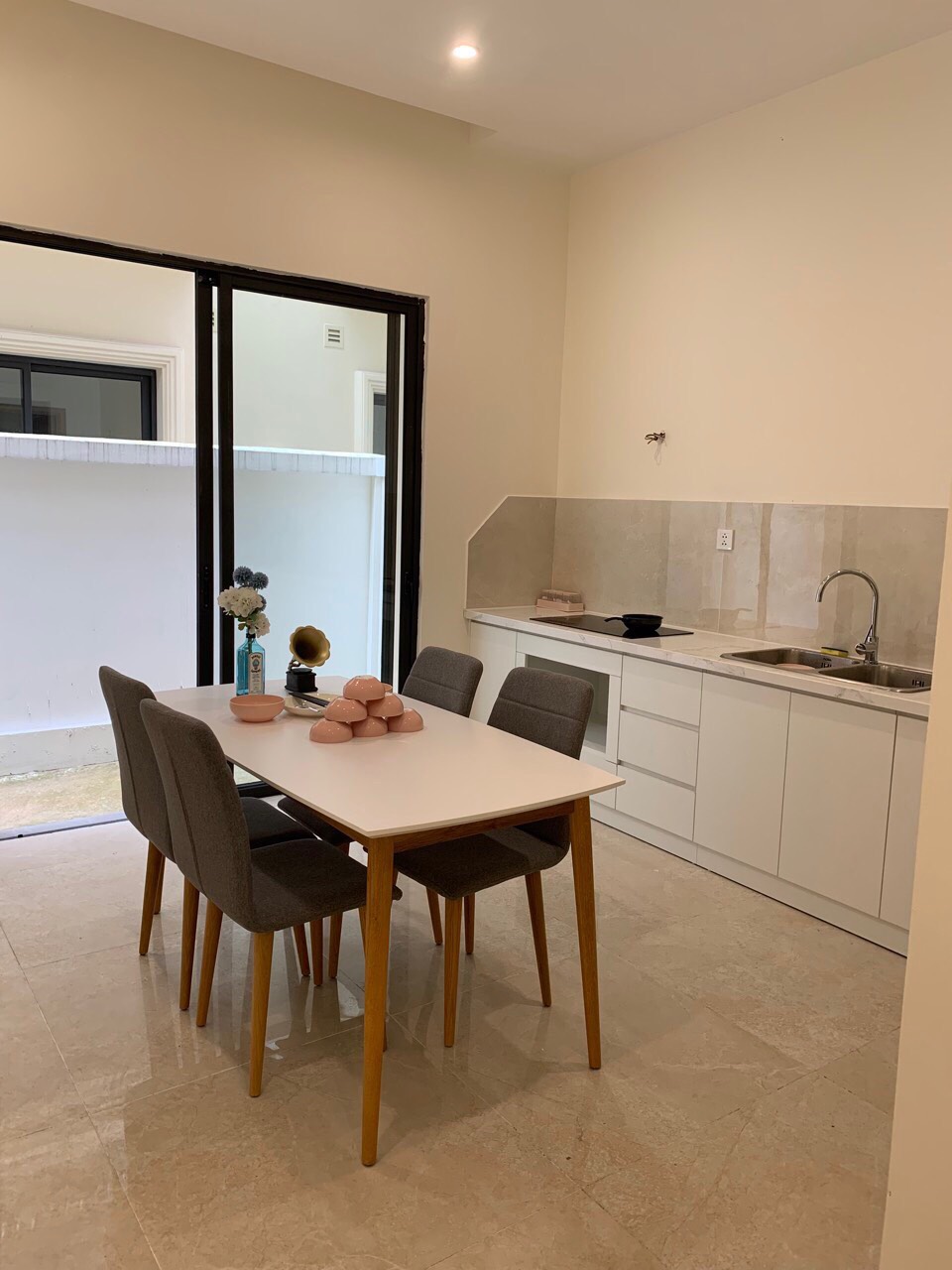 Nâng tầm tiêu chuẩn sống chỉ 7,4tr ở trong biệt thự 5 tầng