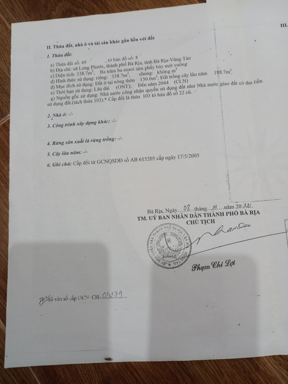 Cần bán gấp nhà và đất mặt tiền nhựa sát uỷ bán xã long phước tp bà rịa