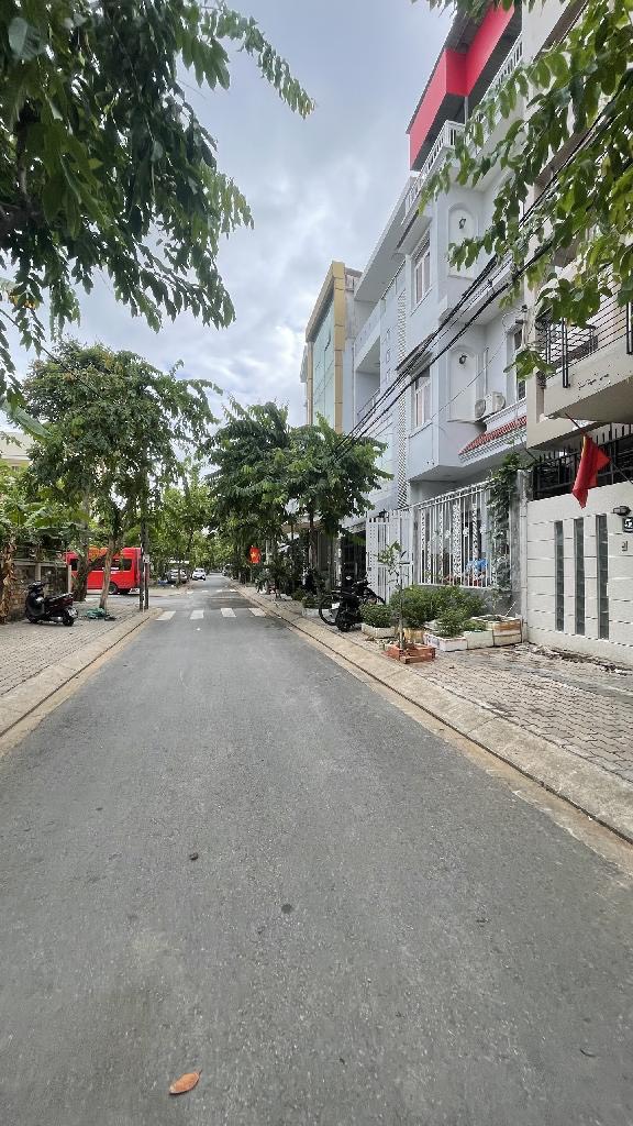 NHÀ MẶT TIỀN KDC TÂN QUY ĐÔNG - NGANG LỚN 6M - 4PN, GẦN CÔNG VIÊN - NHÀ THIẾU NHI Q7, P. TÂN PHONG