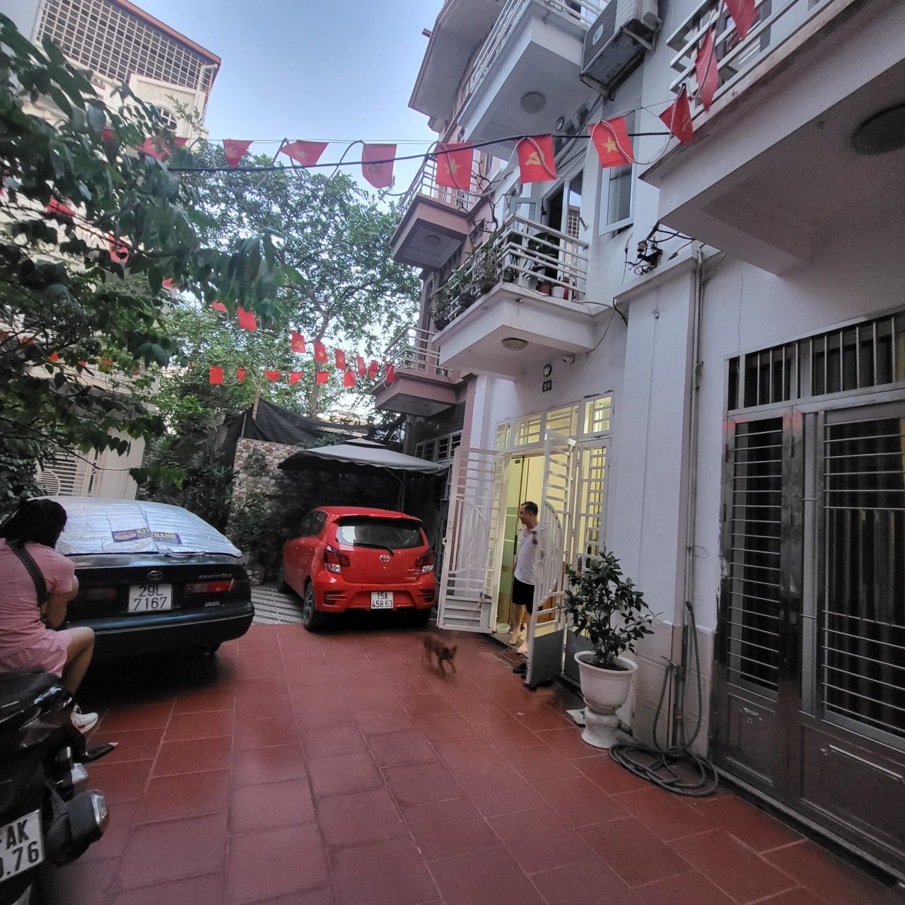 Bán nhà ngõ ô.tô đỗ cửa, diện tích 49m 3.5 tầng GIÁ tốt tại Vĩnh Niệm - Lê Chân