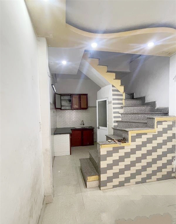 Bán nhà mặt ngõ 202 Miếu Hai Xã gần Hồ Ông Báo, diện tích 31m 2.5 tầng GIÁ 2 tỉ bán hàng đẹp