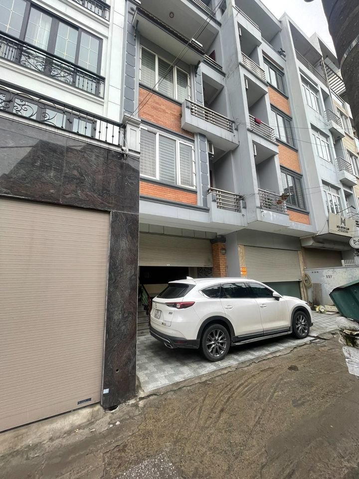 cho thuê tầng 1+2+3 (hoặc cả nhà 6 tầng - không chung chủ) khu B phân lô 15 Đông Quan, Cầu Giấy