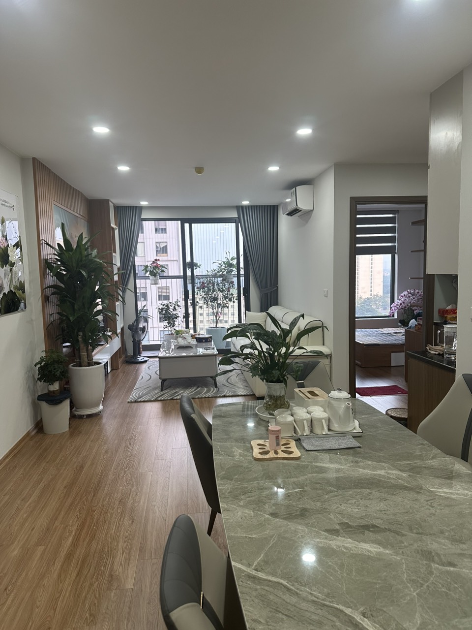 CC Cần Bán CHCC 2PN Rose Town 79 Ngọc Hồi, Hoàng Mai.