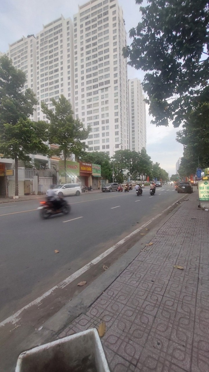 Bán nhà mặt phố Dương Quang Đông 100m2 ngang 5m 4 tầng phường 5 quận 8 22 tỷ