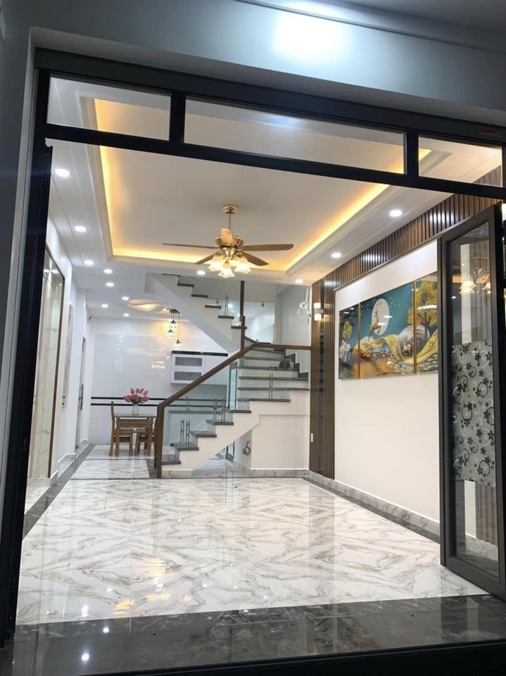 Bán nhà Văn Cao, diện tích 60m 4 tầng GIÁ 6.2 tỉ ngõ cực nông, ô.tô để trong nhà