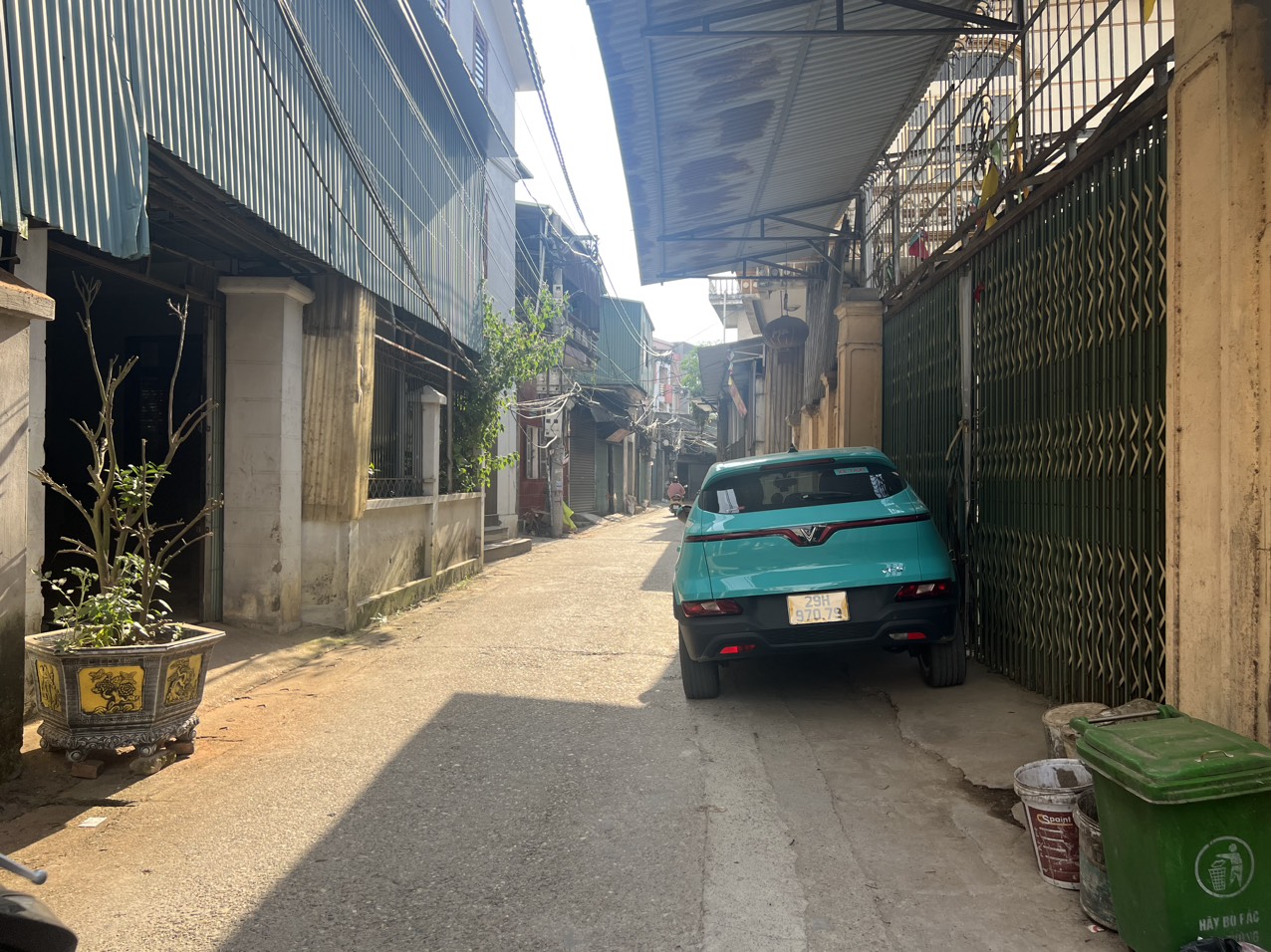 Nhà 3 tầng diện tích 65 m mặt tiền 5.3 m giá nhỉnh 2 tỷ Nhà 3 tầng đường ô tô tránh nhau phóng ầm ầm đường gom lên