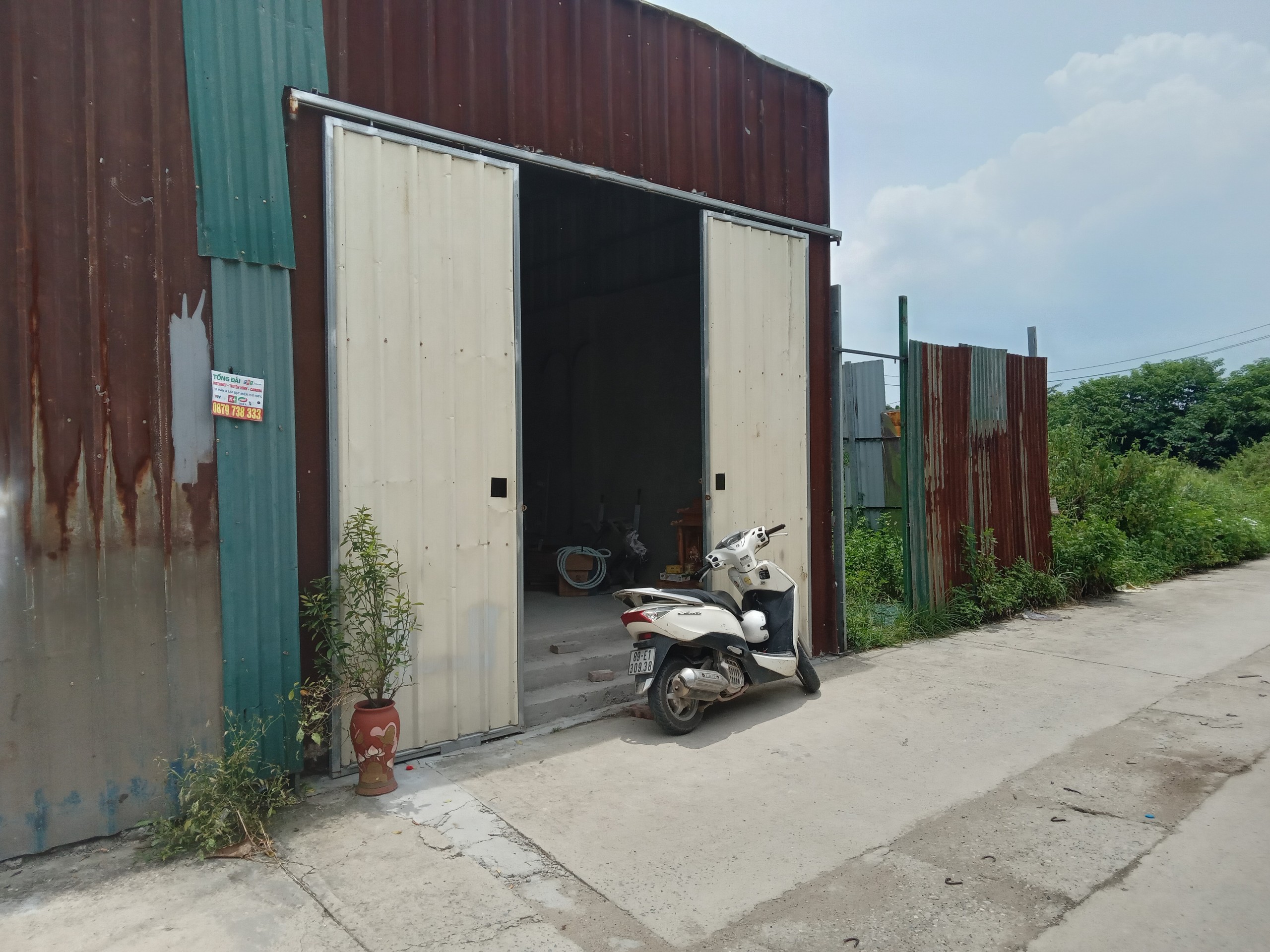 Cho thuê xưởng 102m2 tại Đại Áng, ô tô tả đỗ cửa , điện 3 pha , 0945676597