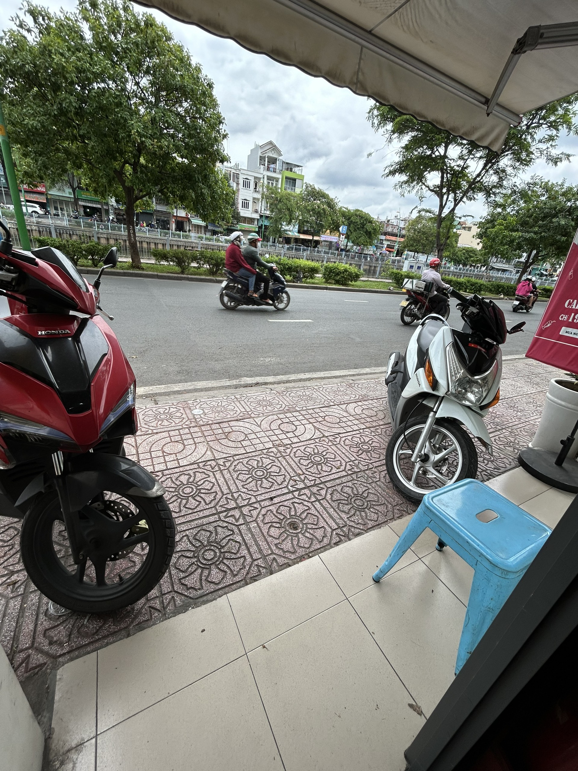 Cho thuê mặt bằng Hoàng Sa Q3 khu bờ kè giá 11tr/tháng