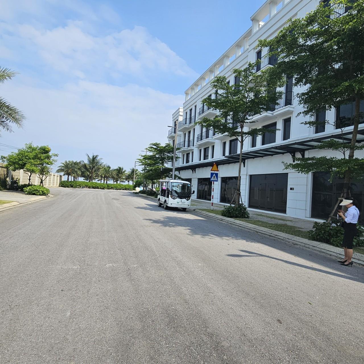 BIỆT THỰ MẶT BIỂN SẦM SƠN, KHU ĐÔ THỊ SỞ HỮU RIÊNG 1KM BỜ BIỂN. CĐT: 0966 343 969