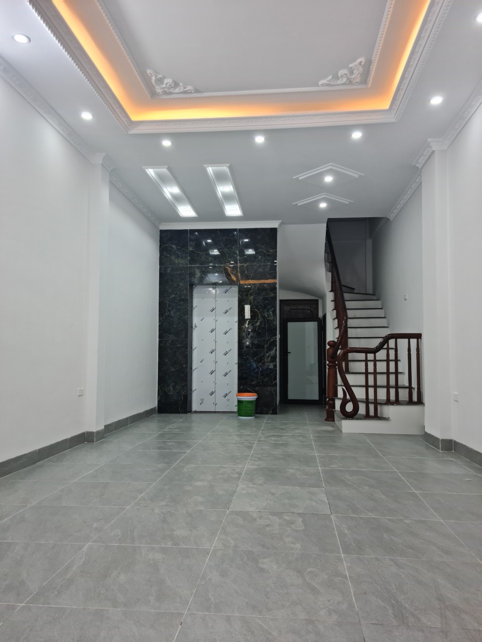 BÁN NHÀ VẠN PHÚC - HÀ ĐÔNG - 43M - 5T - THANG MÁY - PL - OTO - KD - NHỈNH 10 TỶ.