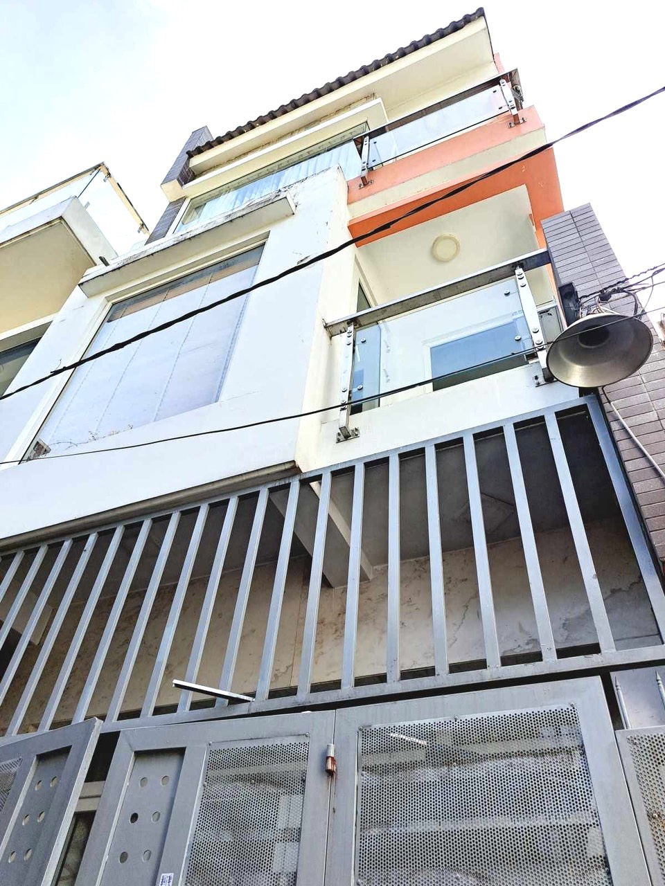 Bán nhà 1/ kế MT Kênh Tân Hóa quận Tân Phú 4,2 x 14- 4 tầng chỉ 5,2 tỷ TL