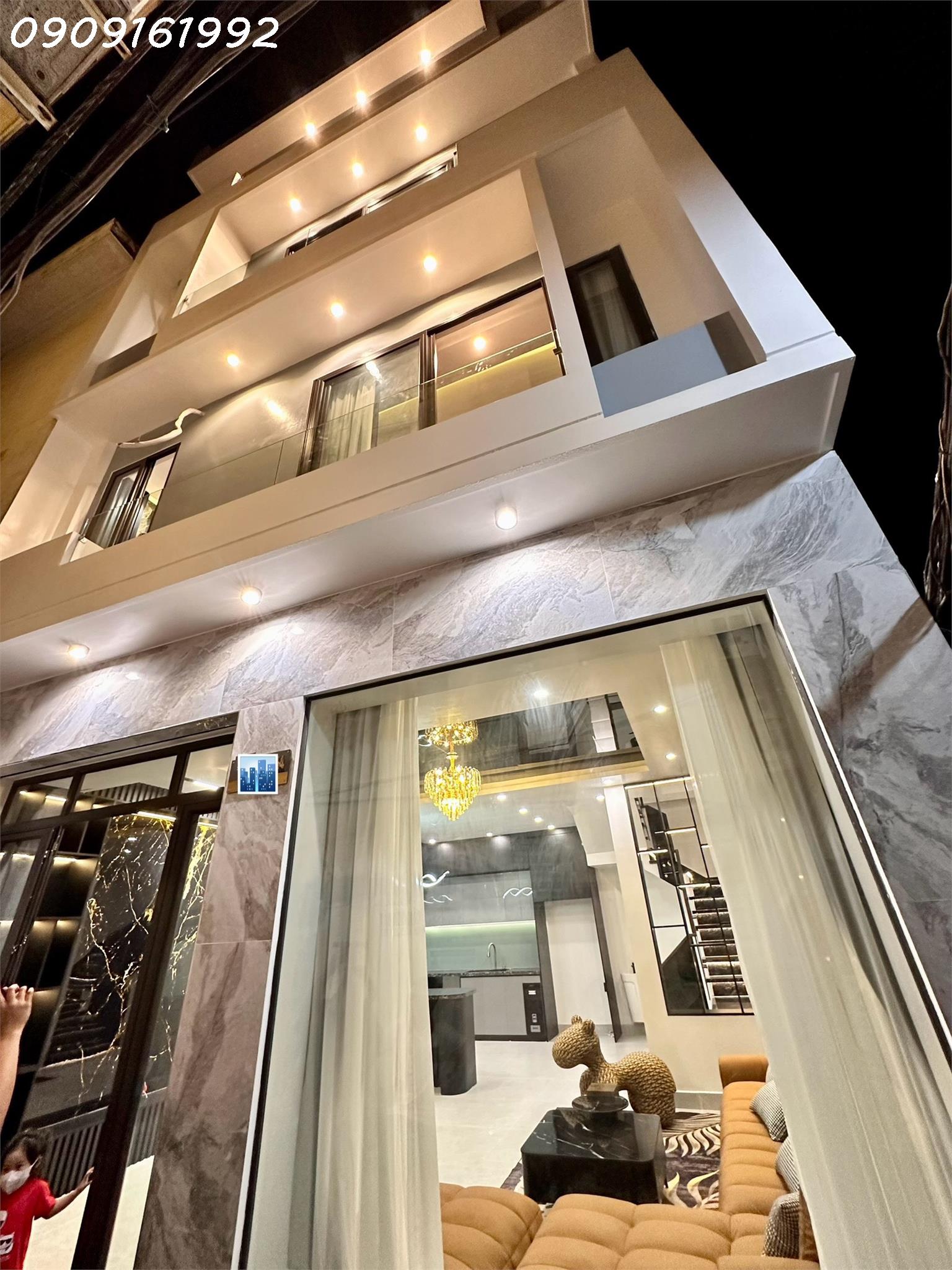 Nhà Lô góc phố chùa hàng - ngõ nông full nội thất thiết bị thông minh