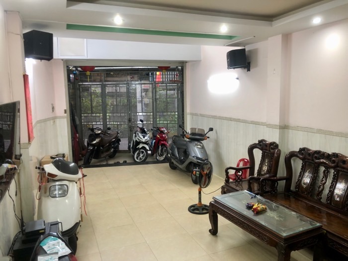 CHỦ NGỘP BÁN GẤP NHÀ ĐẸP ÂU CƠ HXH .74M .4 TẦNG .4PN. 9.6 TỶ