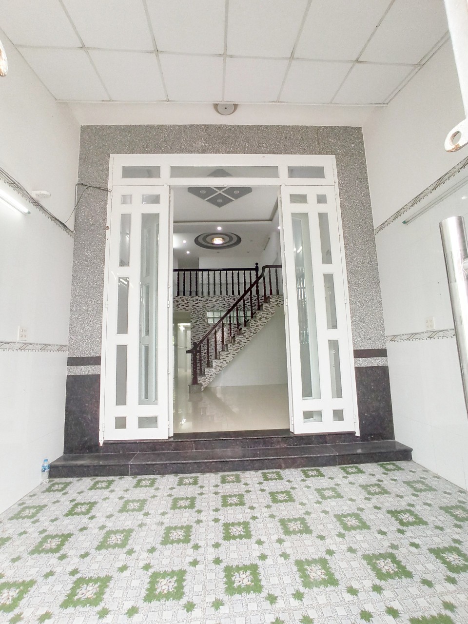 018Cho thuê nhà trục chính hẻm đường hồ Bún Xáng. Thuận tiện ở và kinh doanh