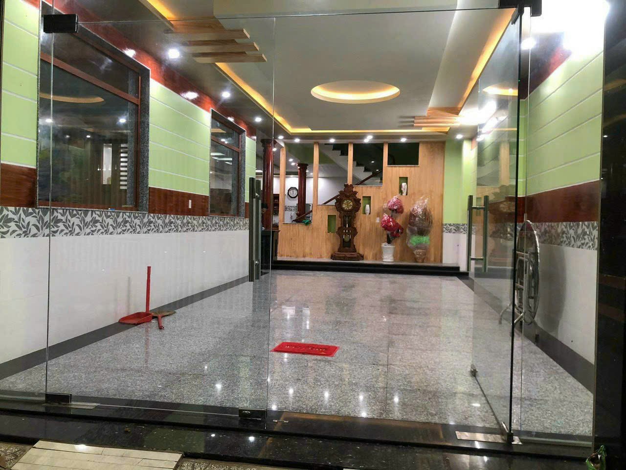 Cho thuê nhà 25 triệu rộng 800m² mặt tiền ngang 10m