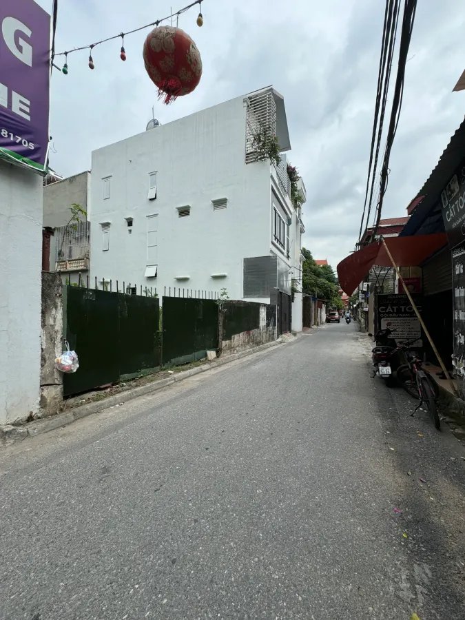 Bán mảnh đất đẹp Trường Lâm,370 m2 ĐẤT, mặt tiềnt10m, 35 tỷ Long Biên.