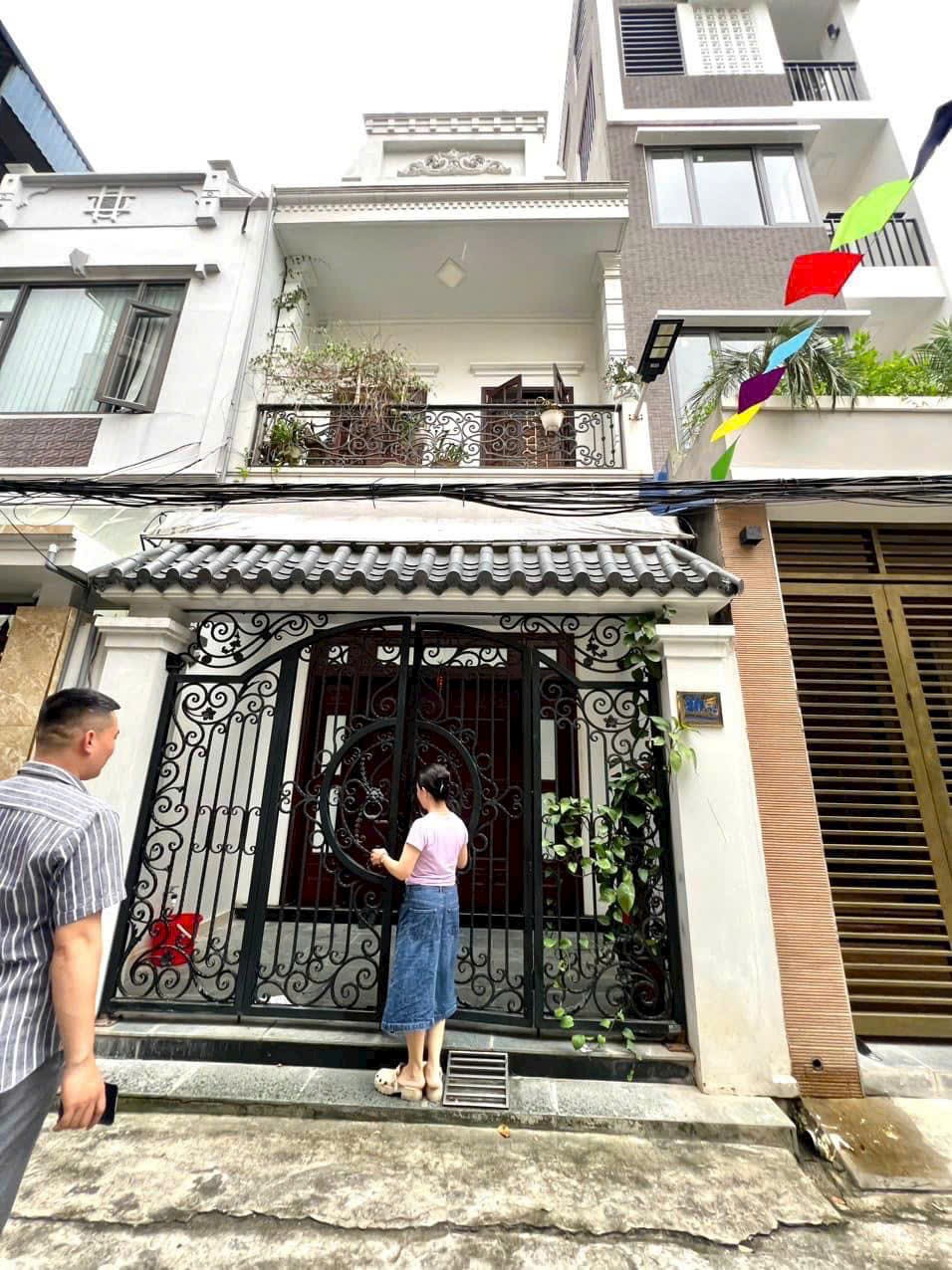 Bán nhà Nguyễn Công Trứ, diện tích 68m 3 tầng độc lập dân xây chắc chắn, ngõ ô.tô