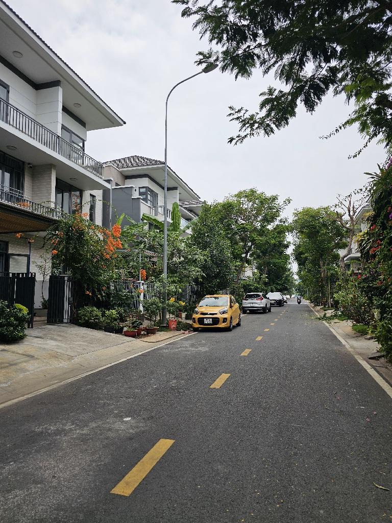 BÁN KHU BIỆT THỰ LAVILA KIẾN Á - COMPOUND 24/24h - FULL NỘI THẤT NGUYỄN HỮU THỌ, NHÀ BÈ