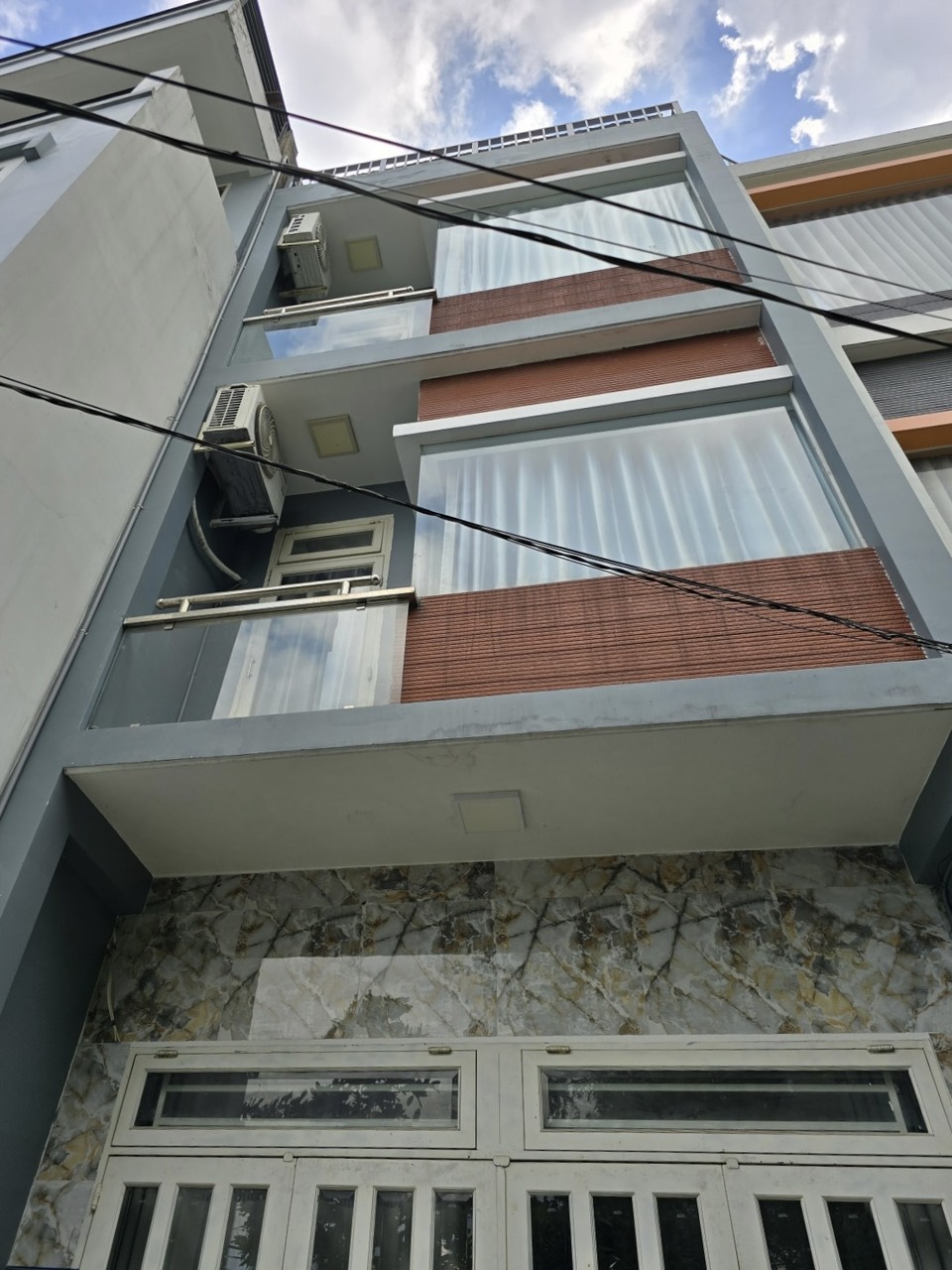 NHÀ MỚI VỀ, NHỈNH 3TY, HXH, Nhà 4 tầng kiêng cố, 4PN, DTS 200m2, Tân Phú Thủ Đức