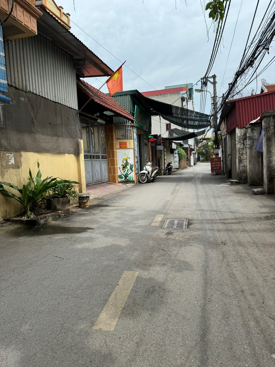 38,9 nhà cấp 4 nhân huệ đồng mai- ô tô thông