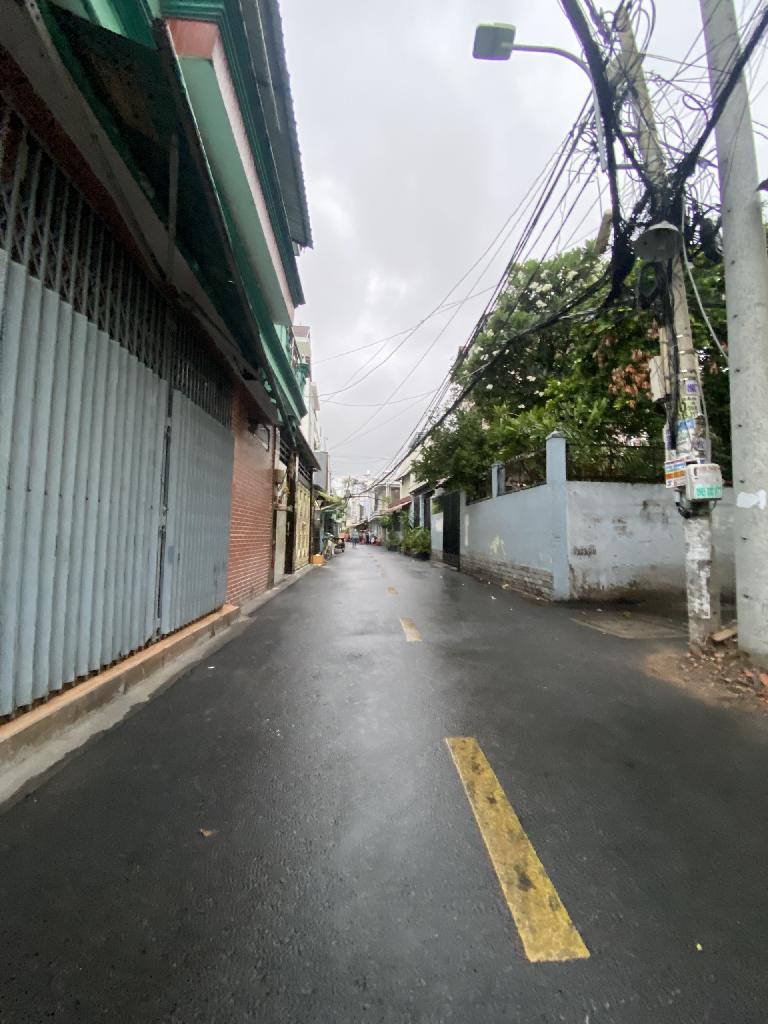 Bán Nhà Dương Tự Quán, Phường An Lạc A, Bình Tân.DT 28m2 x 2 tầng (3.2 x 7 ) . Giá 2.4 tỷ TL.