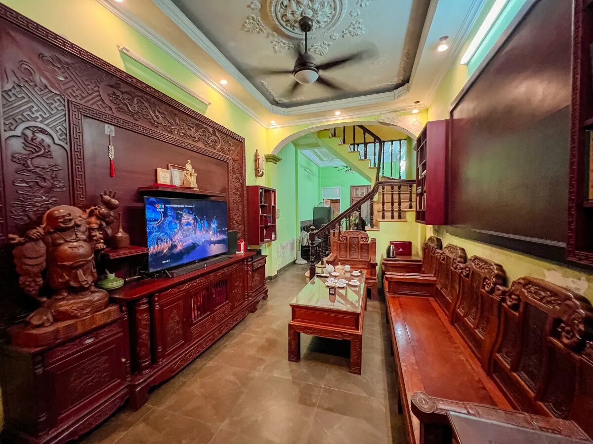 Siêu Hiếm Bán Đất Tặng Nhà Tại Nguyễn Lương Bằng, Đống Đa, Diện Tích 50m2, Mặt Tiền 4m, Chỉ Hơn 8 Tỷ.