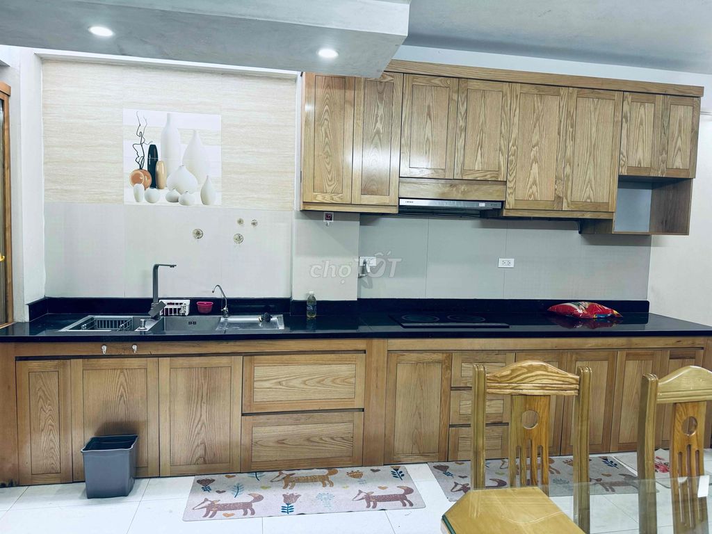 CHO THUÊ NHÀ PHỐ QUAN NHÂN - THANH XUÂN Nhà mặt ngõ ô tô tải Đầy đủ Tiện