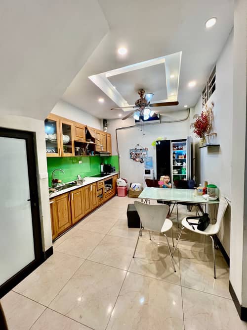 Bán nhà căn góc ngõ 279 Hoàng Hoa Thám 38m2, 5 tầng 4 PN giá 6.9 tỷ