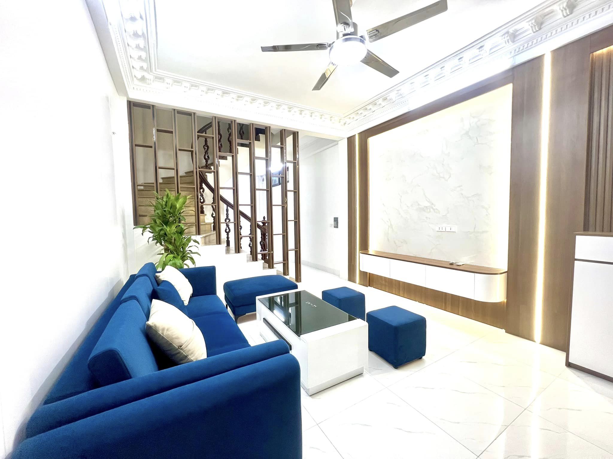 CHÍNH CHỦ CẦN BÁN NHÀ VỪA Ở VỪA CHO THUÊ PHỐ THÁI THỊNH QUẬN ĐỐNG ĐA 40M NHỈNH 7 TỶ.