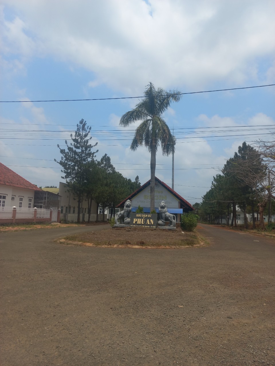 NHÀ BIỆT THỰ 2 MẶT TIỀN ĐƯỜNG TRẦN NHẬT DUẬT