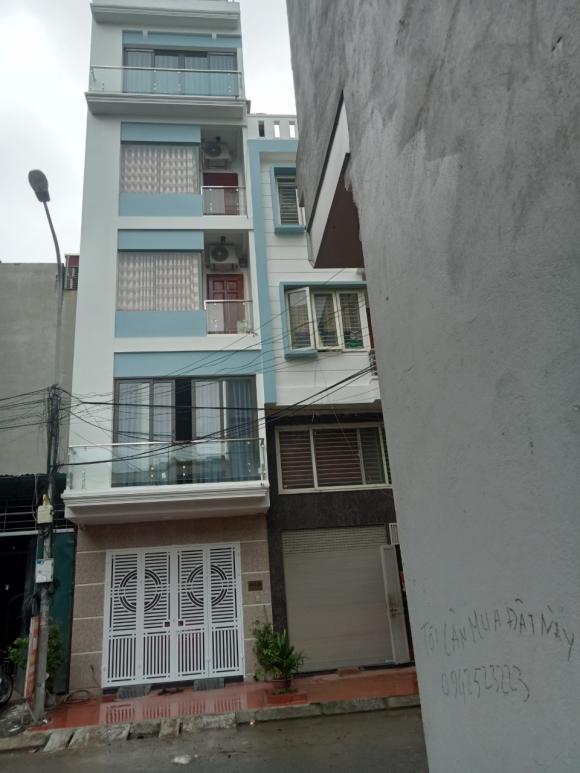 Chính chủ cần bán nhà tai liền kề 18 sô nhà 55 khu đất dịch vụ dọc bún 2 la Khê Hà Đông Hà Nội