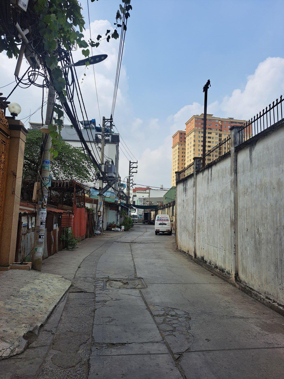 GIẨM SÂU 50% - 100M2 LÊ VĂN QUỚI - HXH 6M - NGANG 5M - CHỈ 4,x TỶ