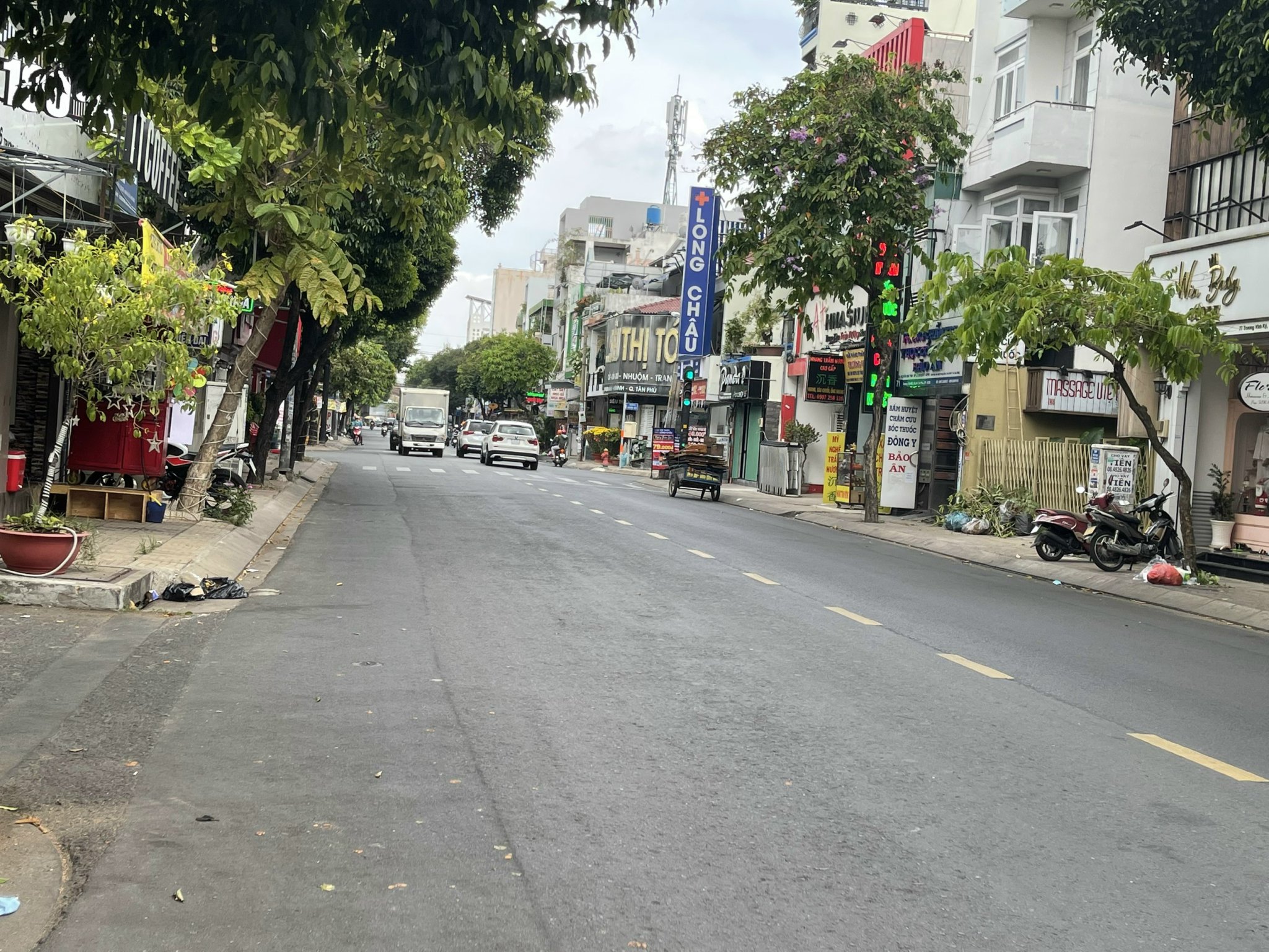 Bán Nhà MẶT TIỀN KD đường 3/2 ,Q.10,DT:4,5mx17m,KC: 4 lầu,,Giá:13,7 tỷ