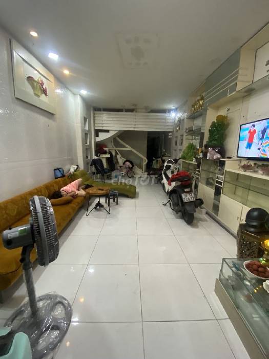 NHÀ 3 TẦNG 58M2 NGUYỄN XÍ P26, GẤP BÁN 5,7 TỶ CÒN BỚT