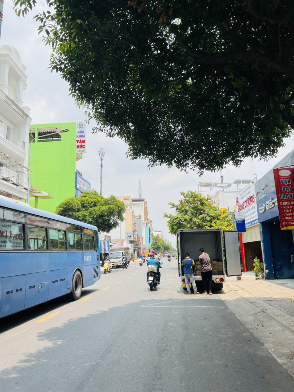 Bán Nhà MẶT TIỀN KD đường Nguyễn Văn Cừ,Q.5,DT:9mx22m,KC:3 lầu,Giá:52 tỷ