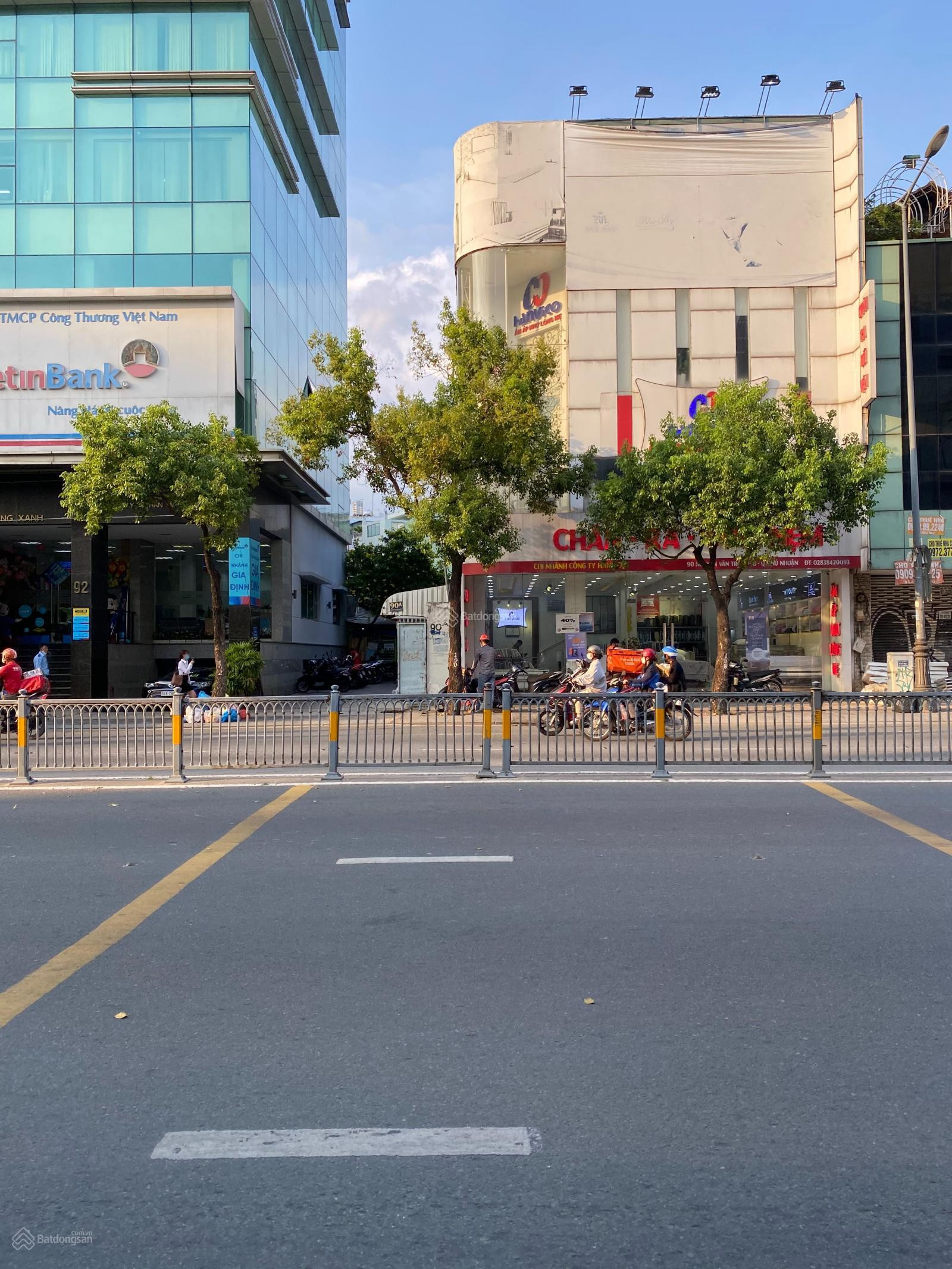 Bán Nhà MẶT TIỀN KD đường Ngô Gia Tự,Q.10,DT:4,5mx27m,KC:4 lầu,,Giá:25,5 tỷ