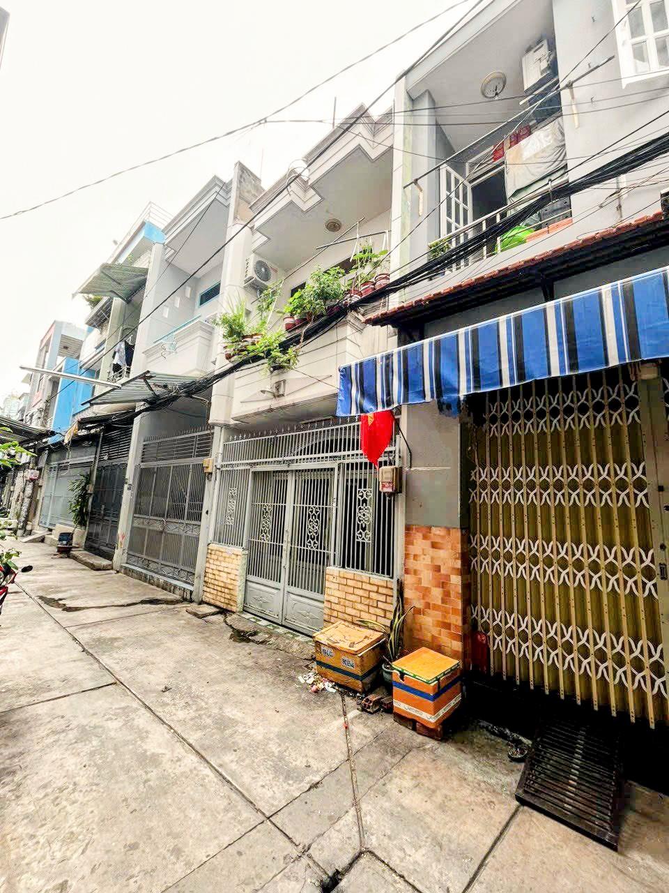 NHÀ 2 TẦNG LÊ VĂN QUỚI - NGANG 4M - HXH 5M - CHỈ 3 TỶ NHỈNH