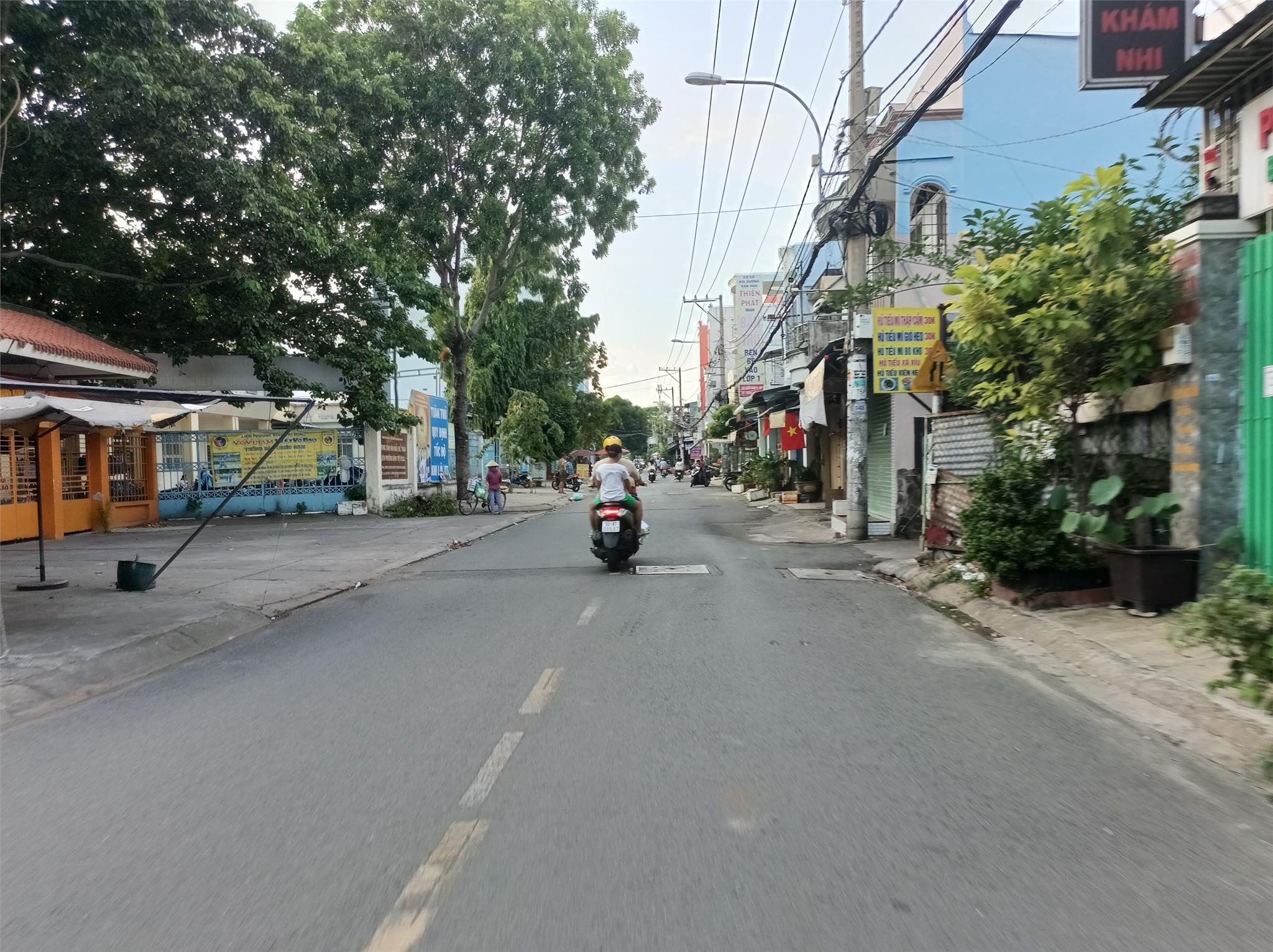 MTKD NGAY TRƯỜNG BÌNH TRỊ - 66M2 - NGANG 4M - XE TẢI VI VU - CHỈ 6 TỎI NHỈNH