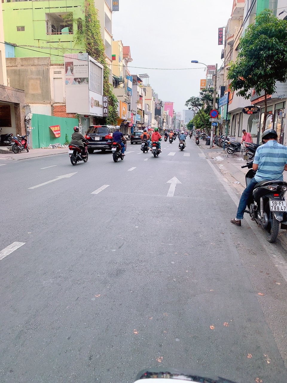 Bán Nhà Hẻm Xe Hơi đường Hồ Văn Huê,Q.Phú Nhuận,DT:7,5mx20m,KC:3 lầu,Giá:23 tỷ