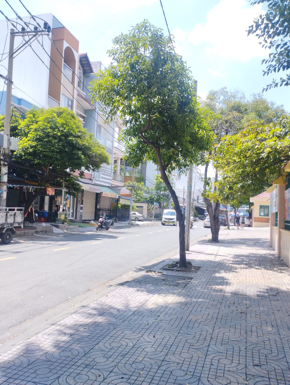 Ngộp Bán Nhà Phan Anh - HXH 8m THông - 5 x17m - 3 tầng BTCT