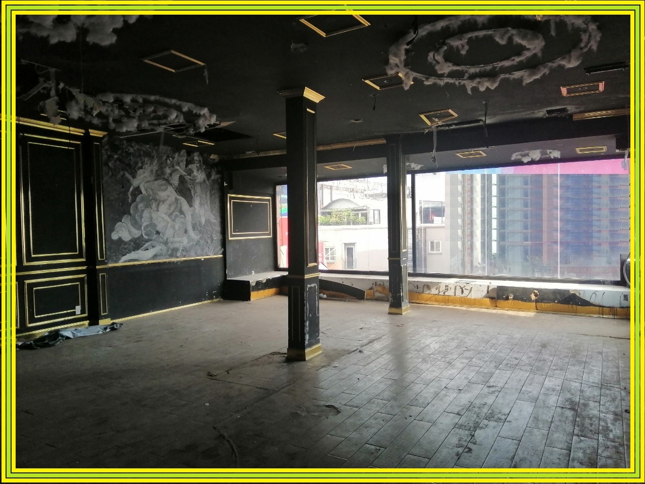 Cho thuê rẻ mặt bằng 8 x 20m thang máy Nguyễn Trãi Quận 1 TP.HCM