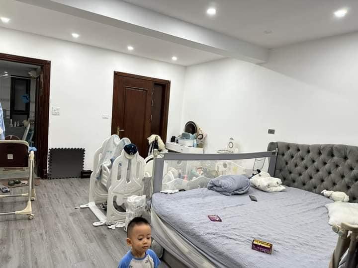 Cho thuê Liền kề văn phú 50m2 7 tầng thang máy 22 triệu/tháng