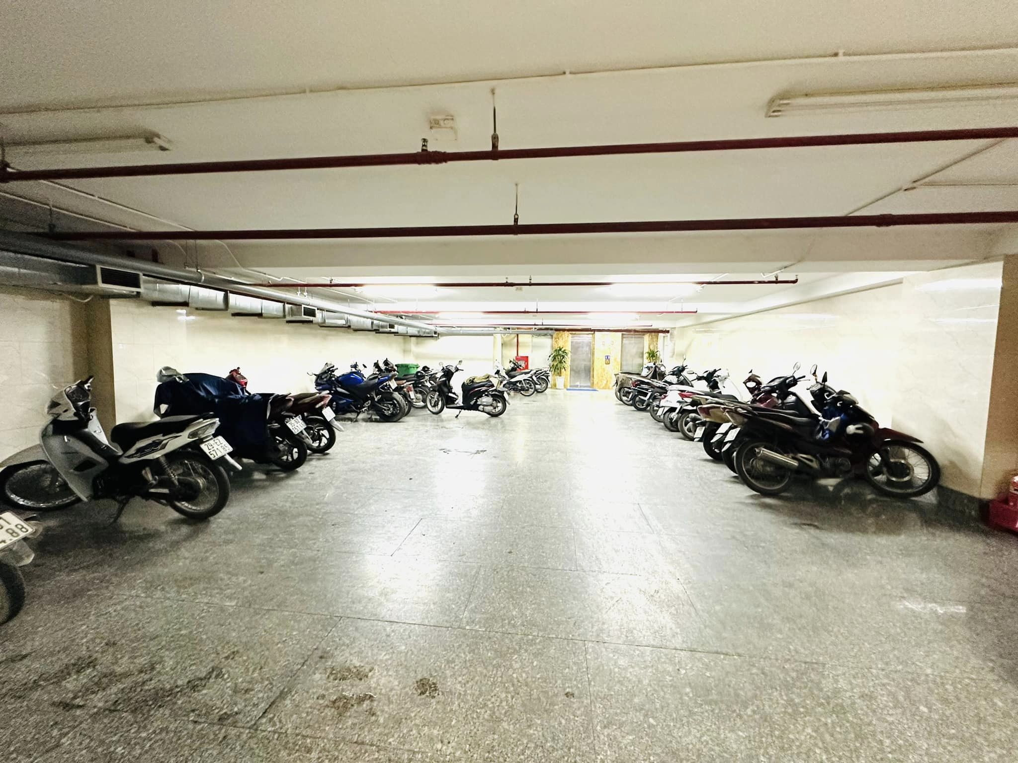 TÒA VP VIP NHẤT PHỐ HOÀNG CẦU, 235M2 9T 2 THANG MÁY MT 10M, CHỈ 155 TỶ