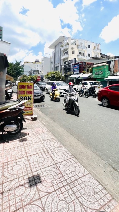 GIẢM SÂU BÁN GẤP NHÀ 42M2 BÙI HỮU NGHĨA -NGAY CHỢ BÀ CHIỂU - GIÁP QUẬN 1, GIÁ CHỈ 3,2 TỶ BỚT LỘC