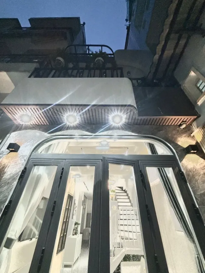 HXH Nguyễn Văn Đậu, phường 7, Bình Thạnh - Vị trí cách MT Nguyễn Văn Đậu 50m, ô tô đỗ ngay cửa