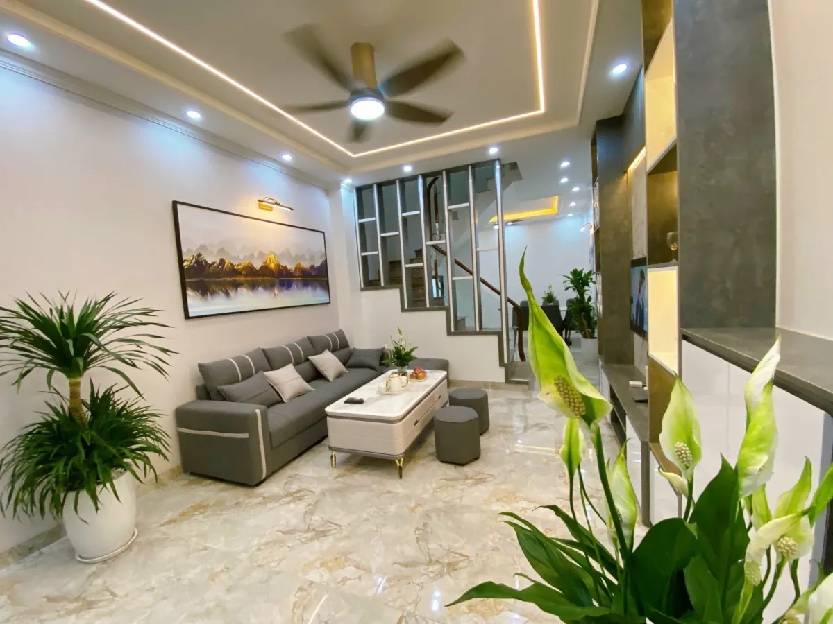 Bán nhà Tứ Liên Tây Hồ, nhà mới lung linh full nội thất, dtich 48m, mt 4m