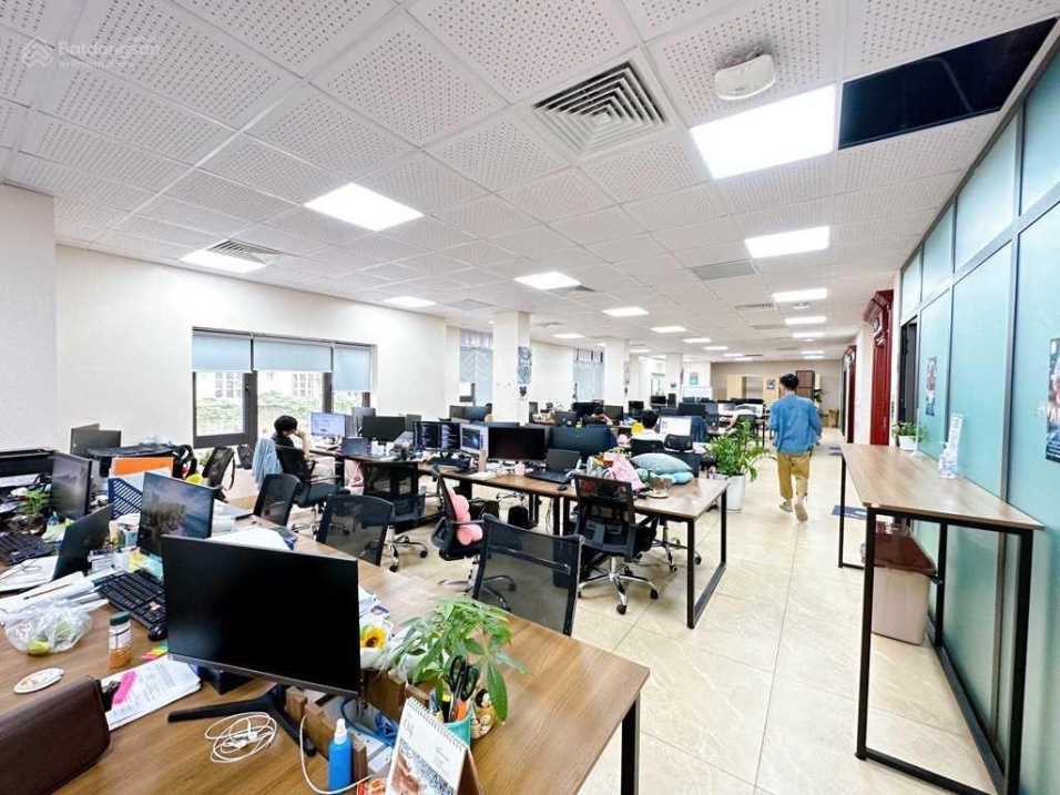 Bán nhà Mặt phố Trần Quốc Hoàn - Cầu Giấy 10T Mặt tiền 10m Kinh Doanh Văn Phòng