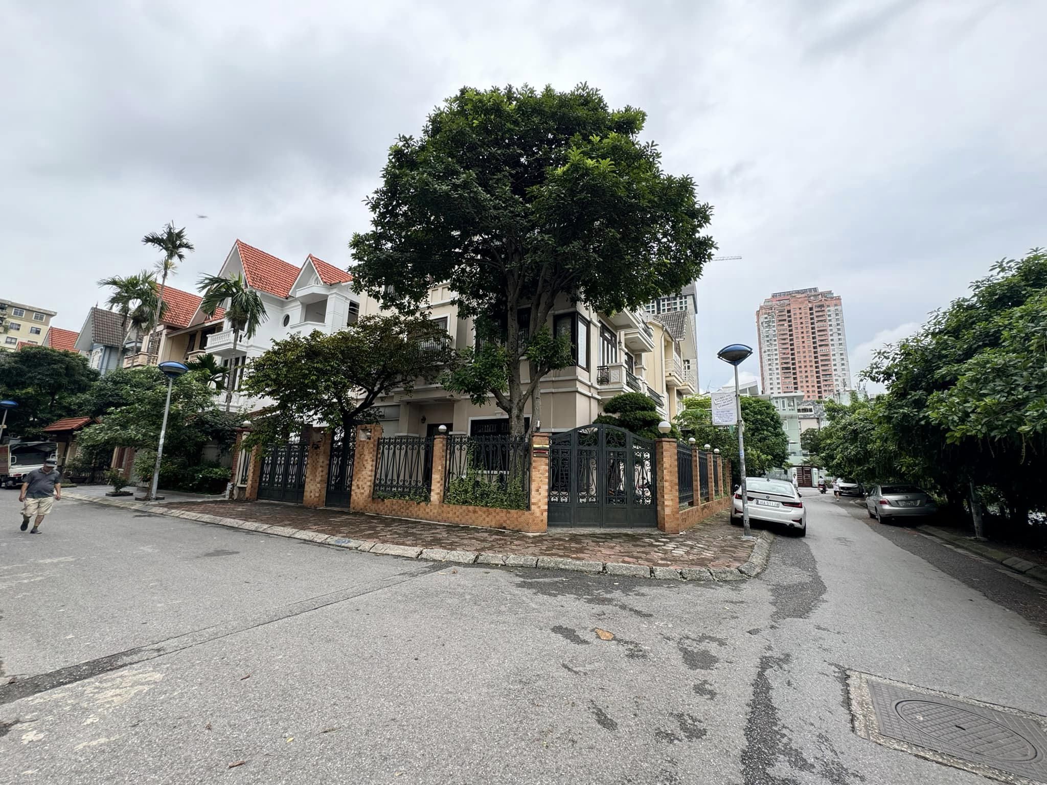 HÀNG ĐỘC BÁN BIỆT THỰ - KHU ĐÔ THỊ VĂN QUÁN HÀ ĐÔNG - SIÊU LÔ GÓC 3 Ô TÔ TRÁNH ĐỖ - KINH DOANH ĐỈNH - VIEW HỒ