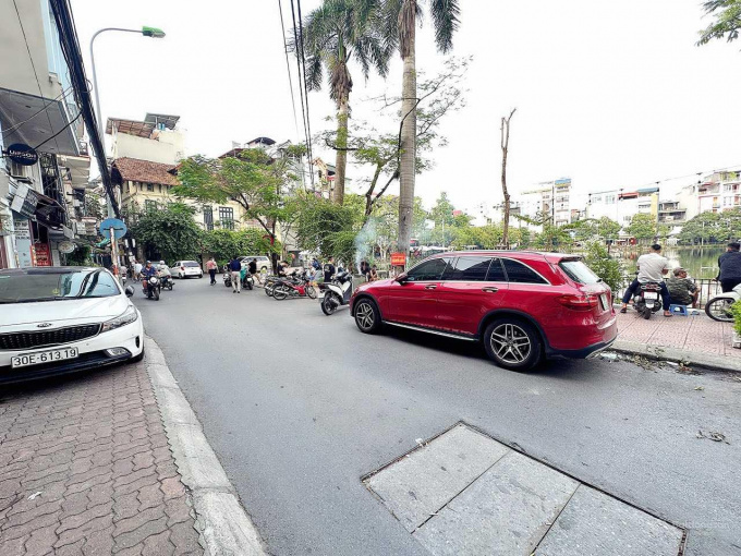 Nhà Mặt Hồ Đầm Tròn Đội Cấn 100M2 36.5 Tỷ - Vỉa Hè Ô TÔ Tránh Đỗ 20M Ra Phố