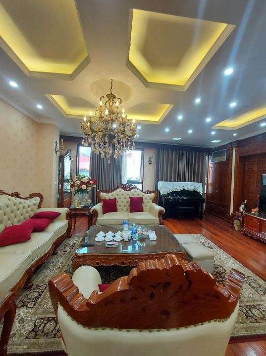 Bán nhà MP Chùa Quỳnh siêu rộng, mặt tiền khủng, ô tô dừng đỗ. DT 87/101m2 x 4T MT 6.8m 20 tỷ